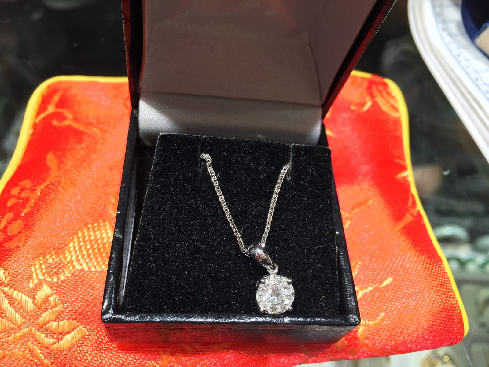 Diamond Cluster Pendant Necklace