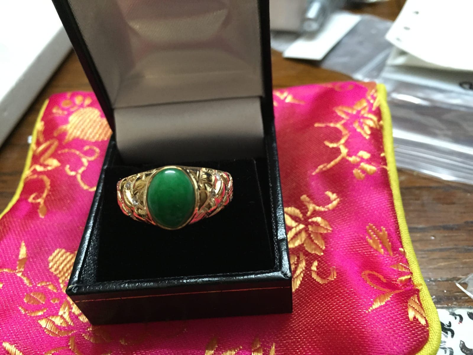 Classic Jade Cabochon Gold Band Ring