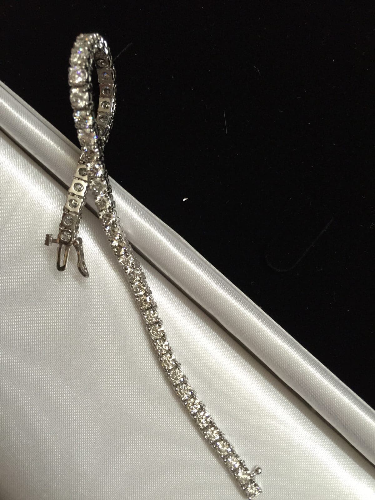 Diamond Tennis Bracelet — White Gold