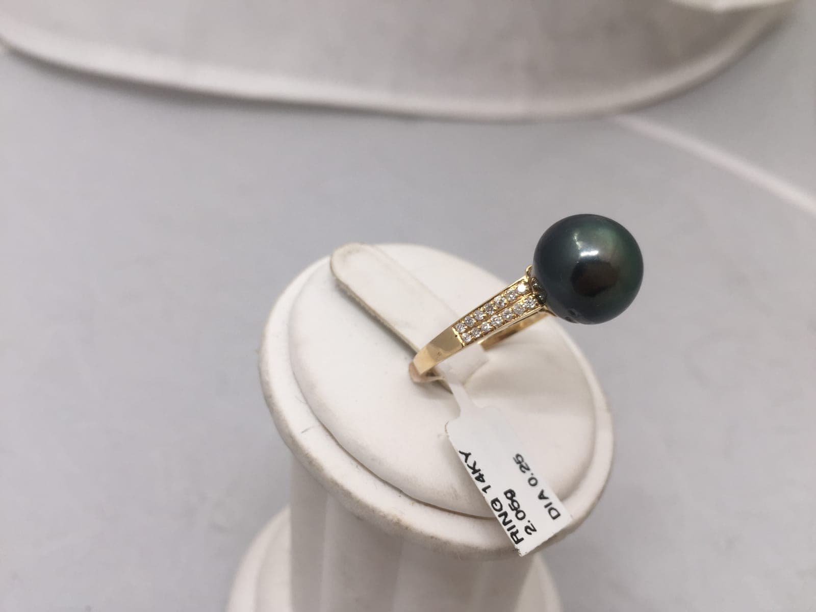 Tahitian Pearl Solitaire Ring — 14KY Diamond Band
